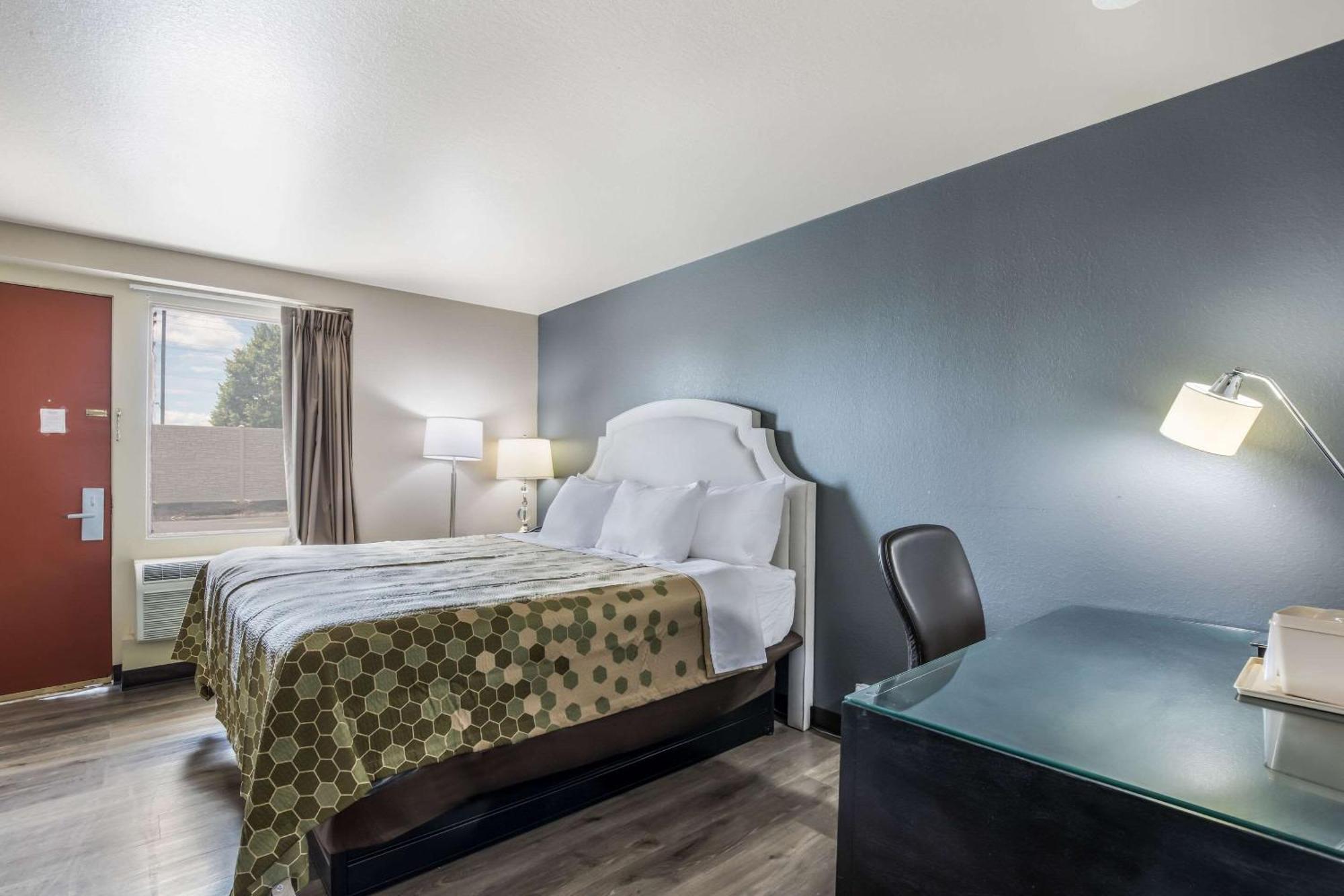 Econo Lodge ニーナ エクステリア 写真