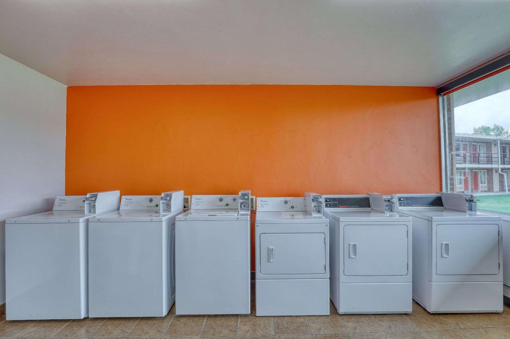 Econo Lodge ニーナ エクステリア 写真