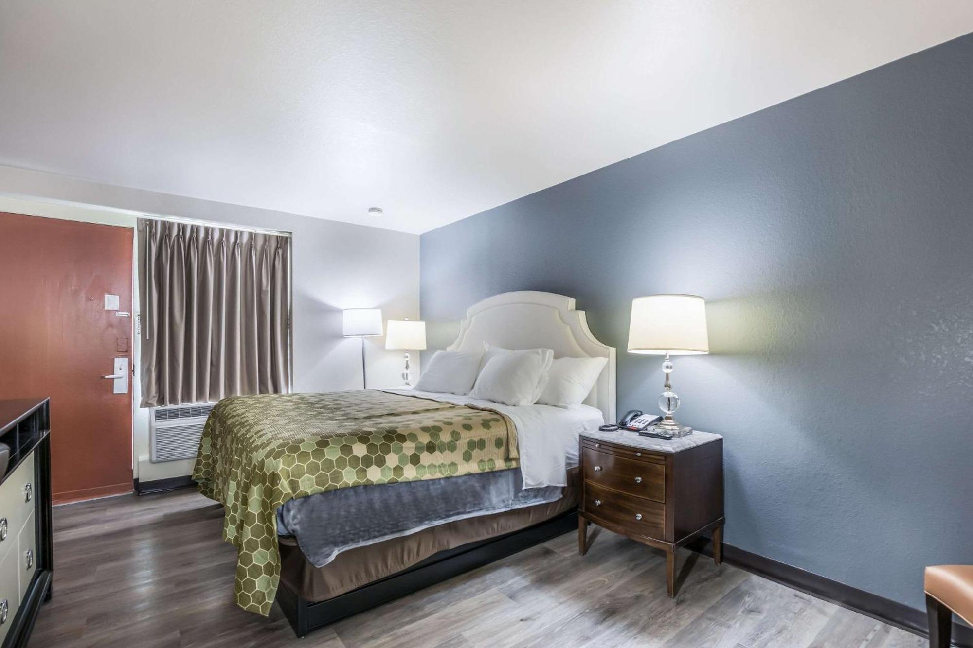 Econo Lodge ニーナ エクステリア 写真
