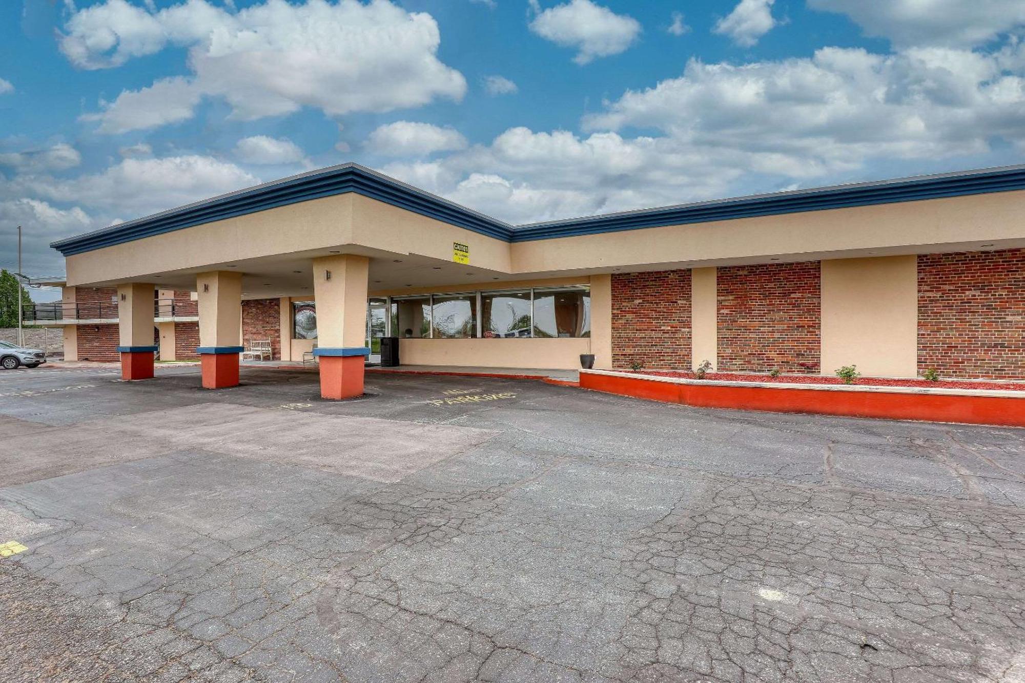 Econo Lodge ニーナ エクステリア 写真